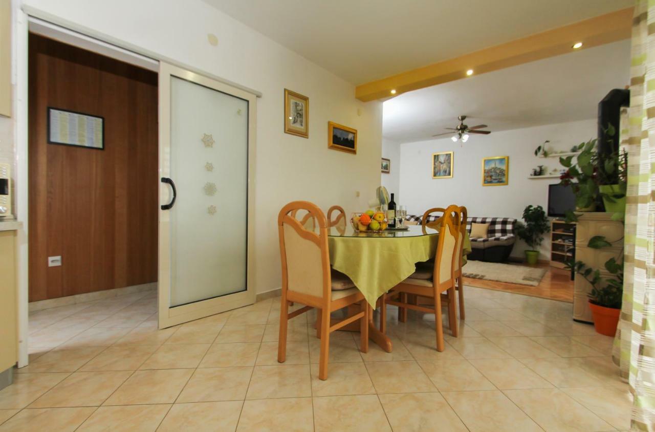 Villa Vinka Kastela Exterior photo